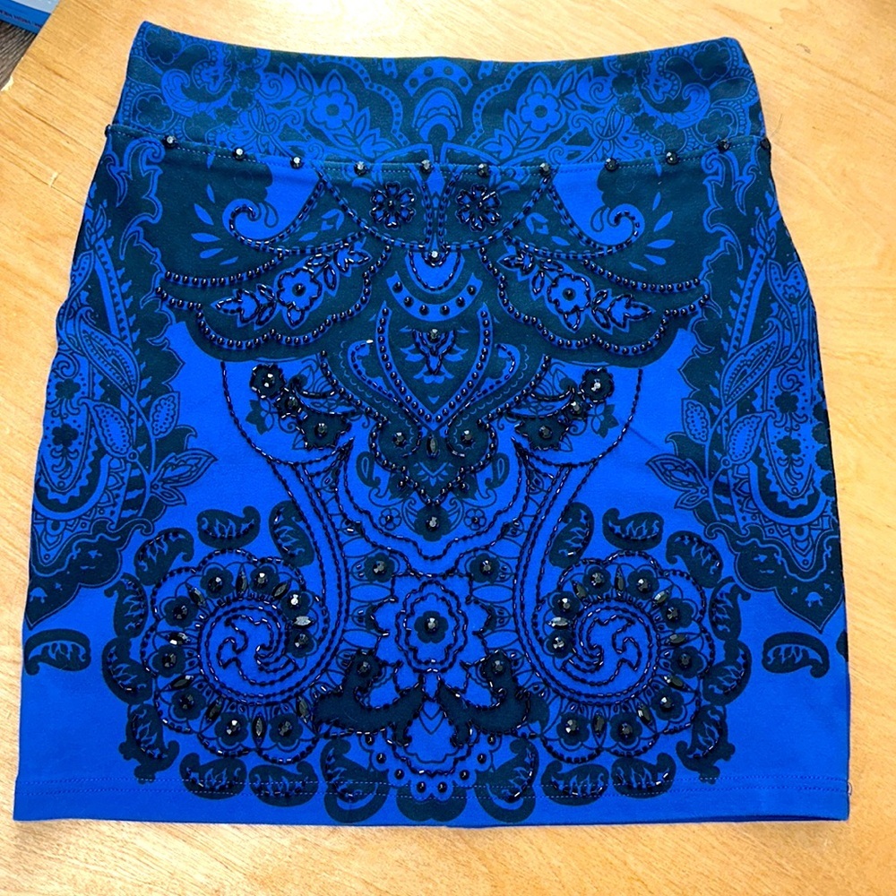 Basil Beaded and rhinestone zip back‎ skirt size 8
